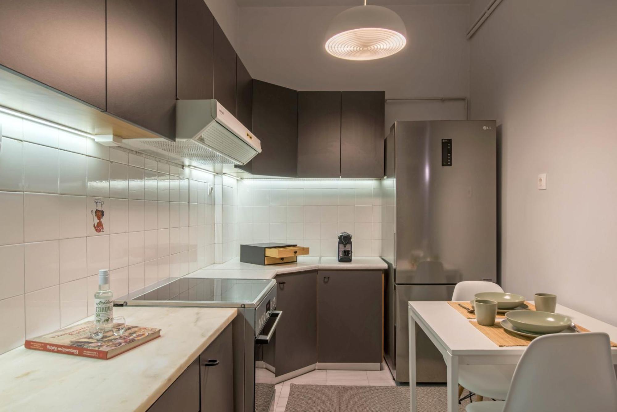 Empyrean Apartment Athens Ngoại thất bức ảnh